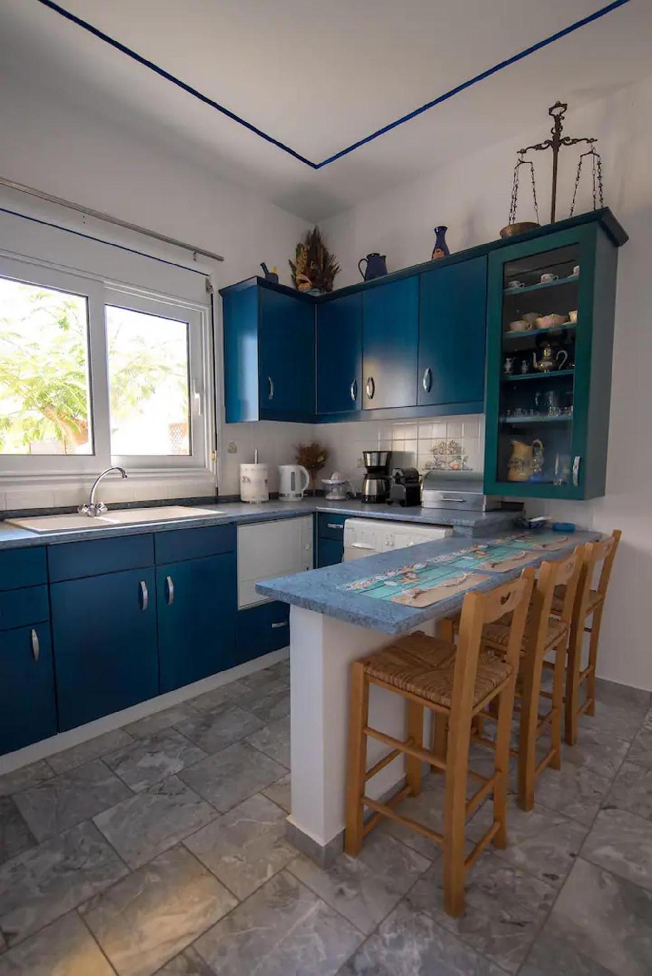 Le Petit Refuge 2 Floor Maisonette With Seaview *