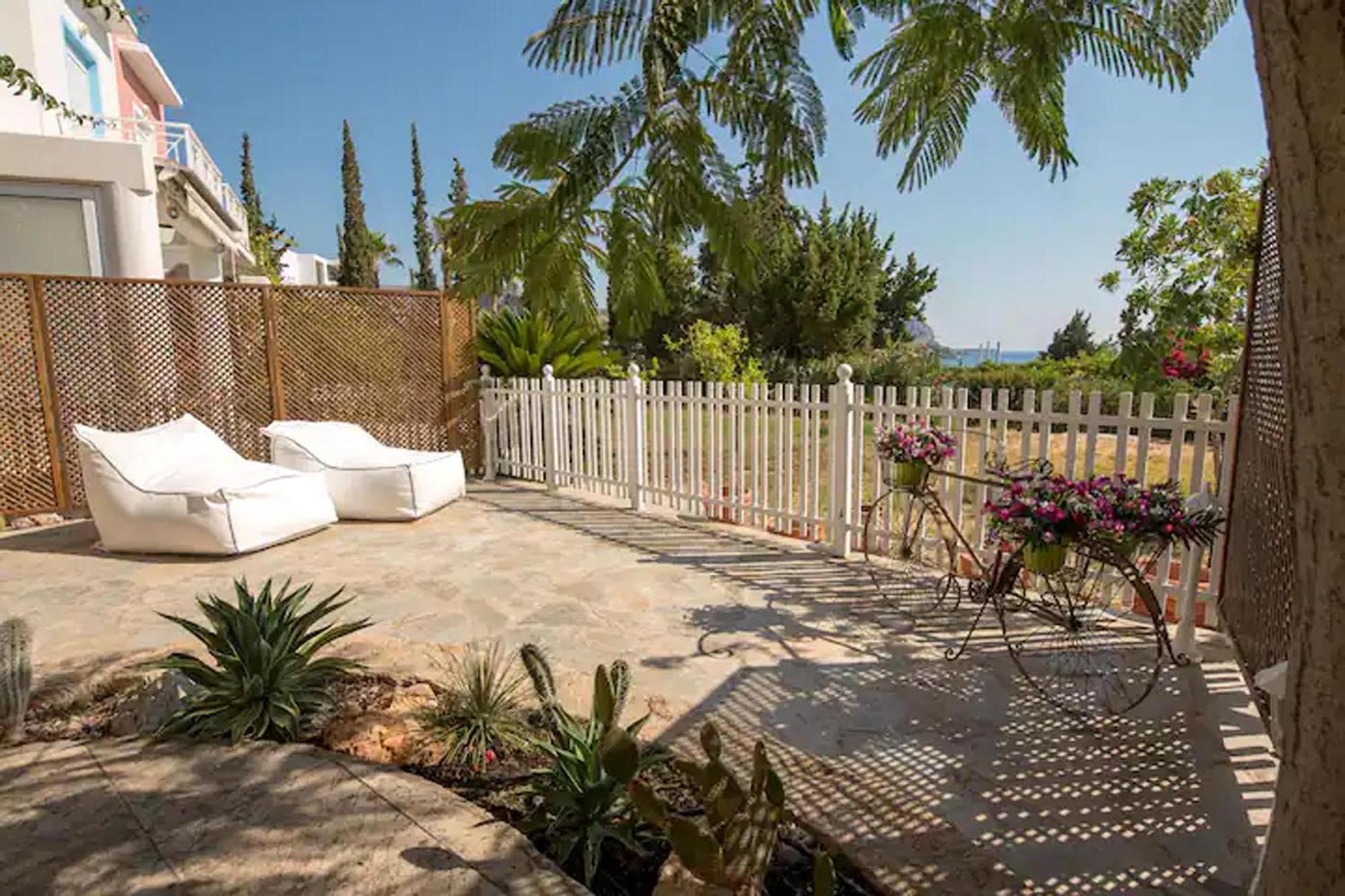 Le Petit Refuge 2 Floor Maisonette With Seaview *